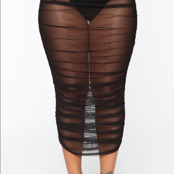 Black skirt - Picture 2 of 3